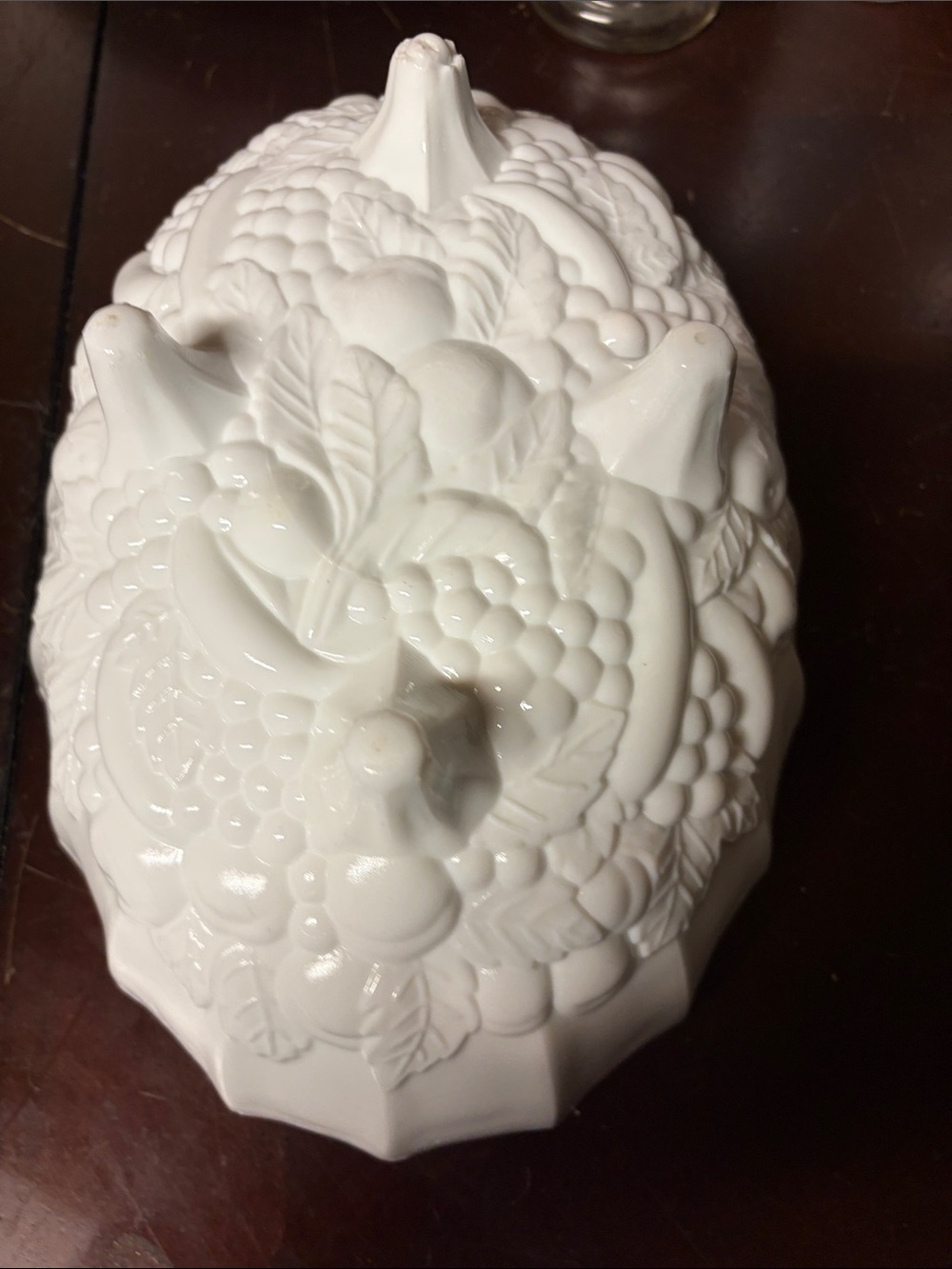 White Embossed Fruit-Top Ceramic Covered Dish